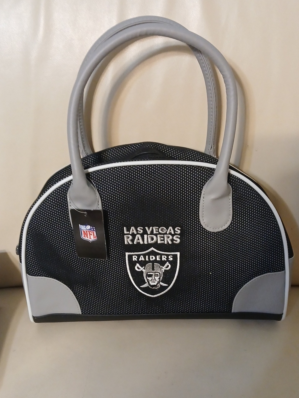 NWT Las Vegas Raiders Black & Gray Dome Handbag